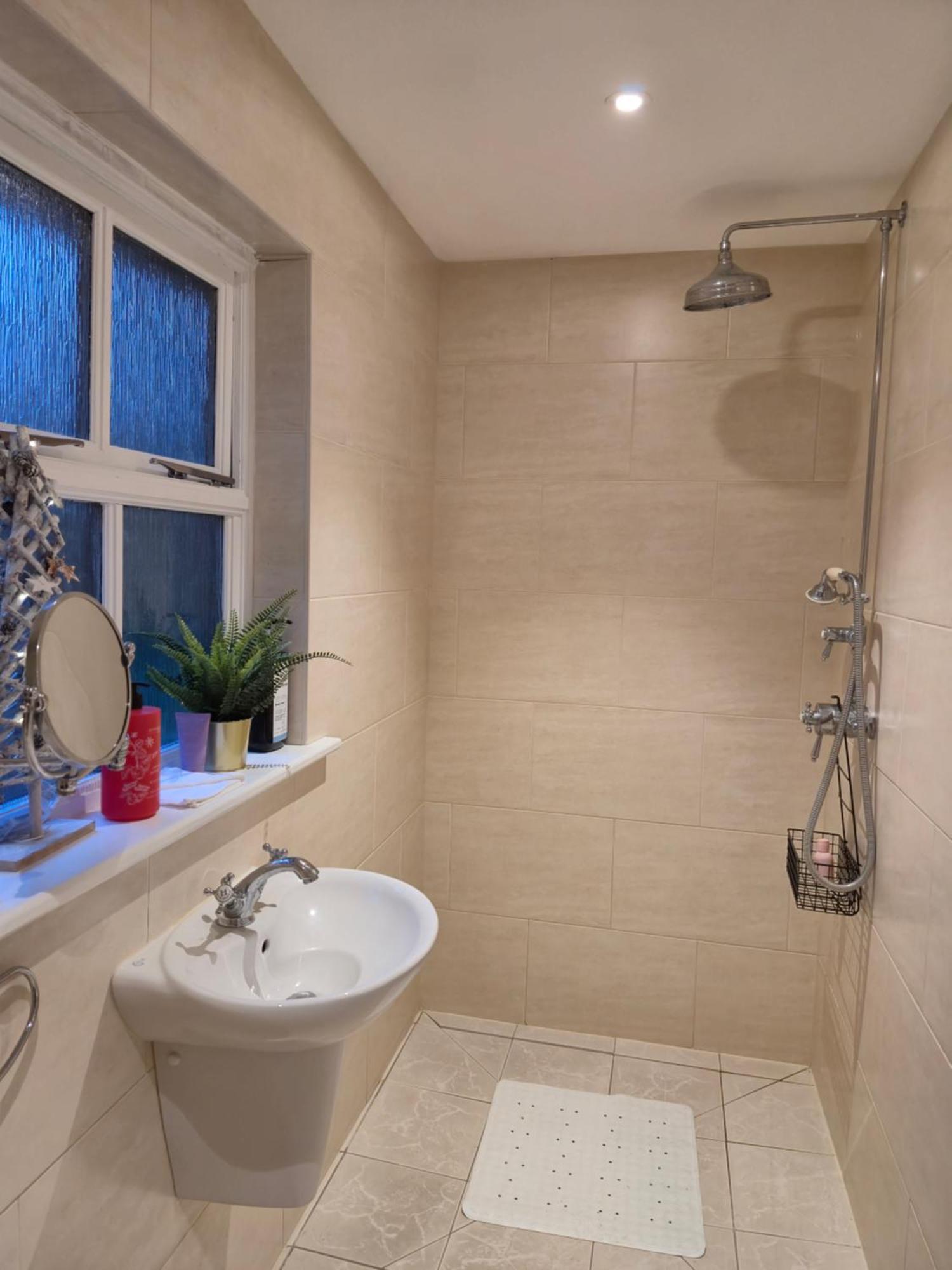 The Crown Radnage Hotel Luaran gambar