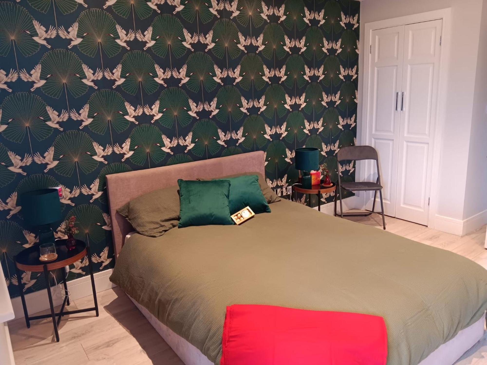 The Crown Radnage Hotel Luaran gambar
